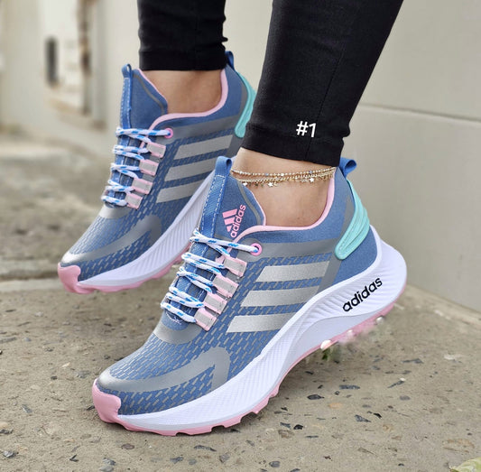 ADIDAS VICKY